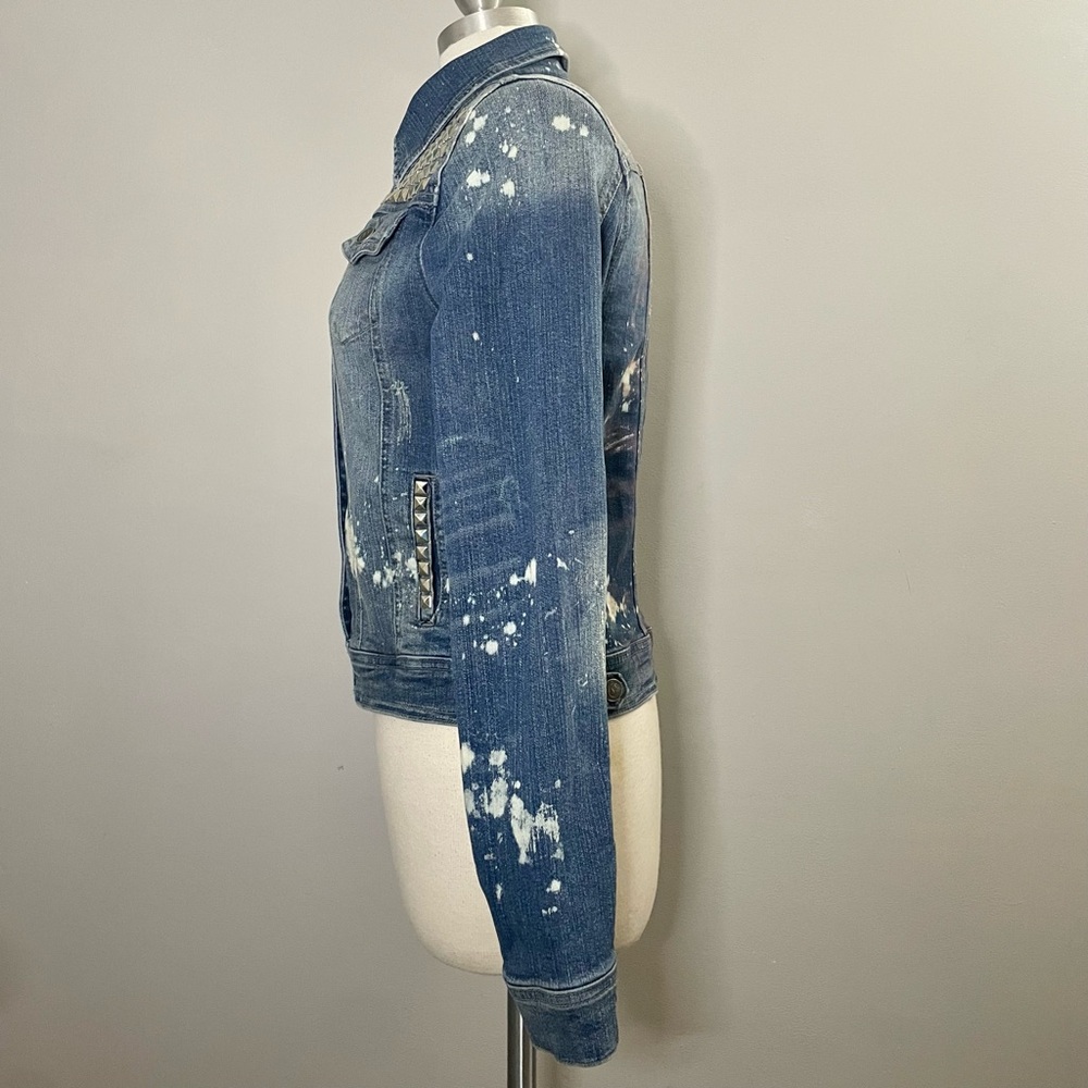 Tuck Studded Bleach-Splattered Lion Graphic Button Up Denim Jean Jacket - Picture 4 of 8